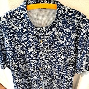 Columbia Blue and White Casual Button Down Shirt